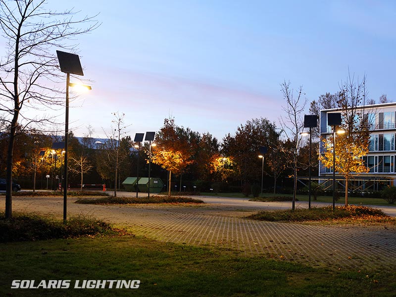 Lampadaire solaire pour parkings et rues pietonnes